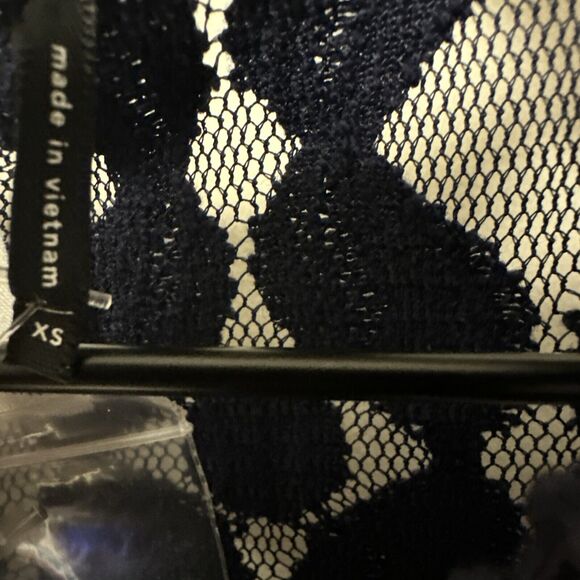 Akemi + Kin Anthropologie XS Navy Lace Floral Tunic Bohemian Eye‎ Catcher NWOT - Picture 6 of 10